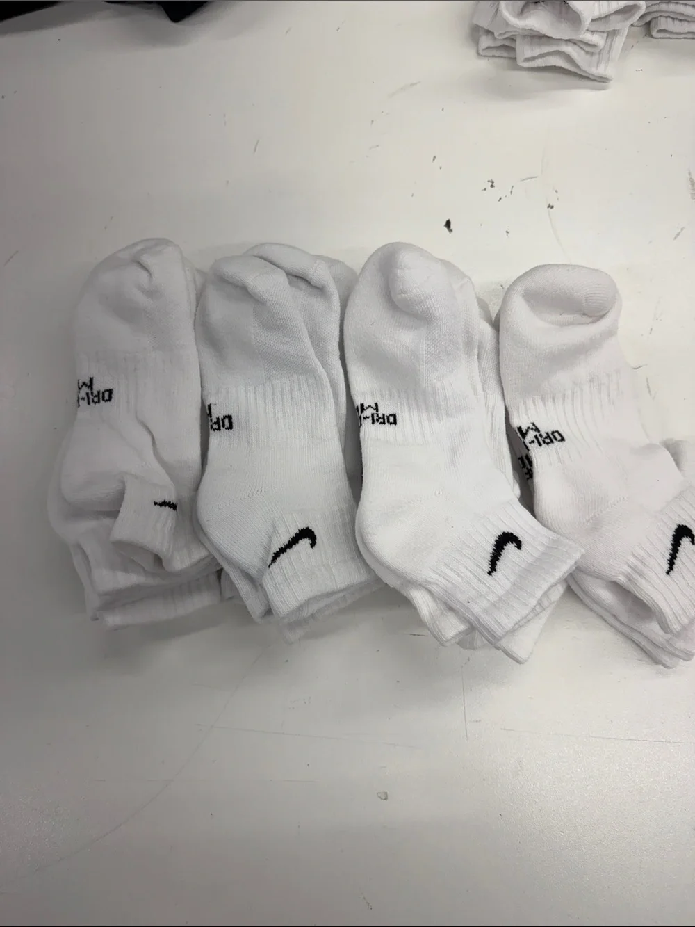 Nike New w/ Damaged Packaging Ankle Socks w/ Black Swoosh 5Y-7Y - 10 Pairs